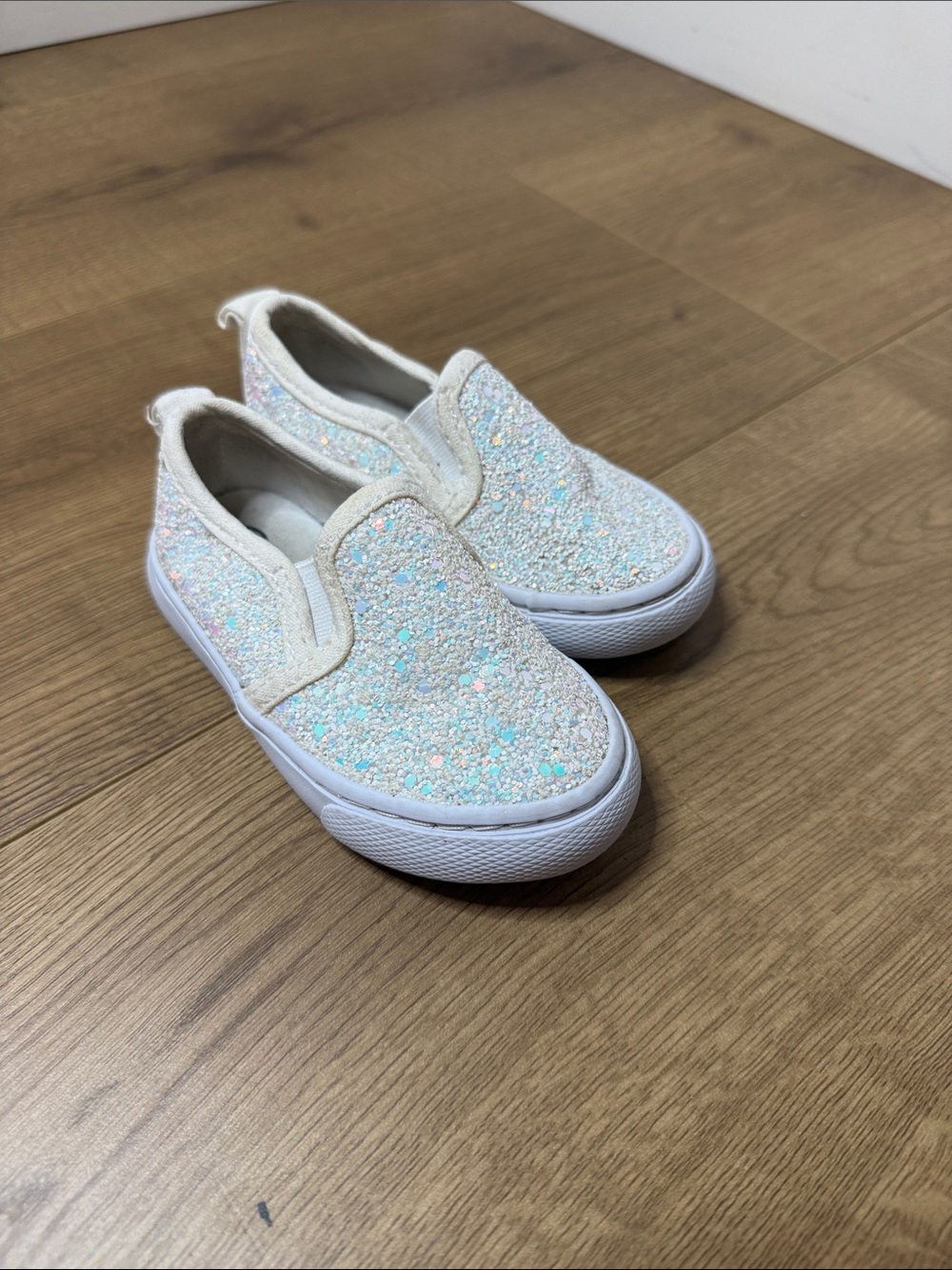 Kids Sparkle Slip-On Shoes in Iridescent White